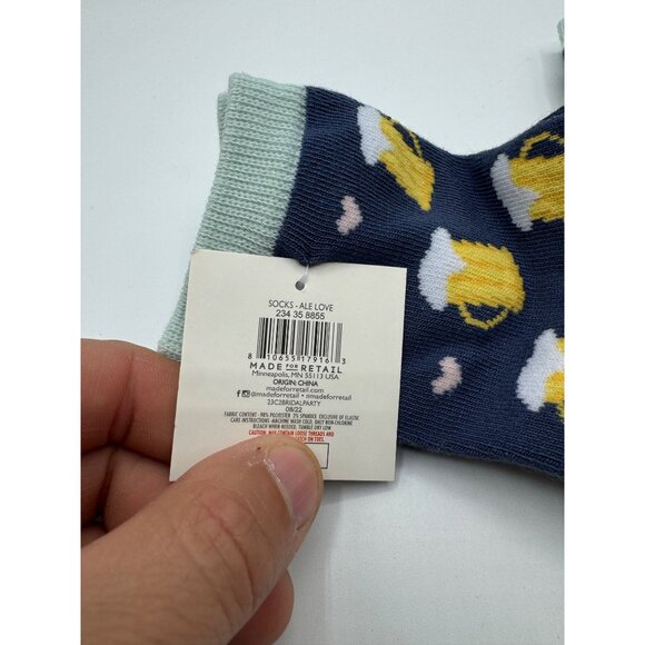 NEW 2 Ale Love Quarter Length Socks Beer Steins Hearts Gift Adult One Size OSFM - Picture 4 of 4